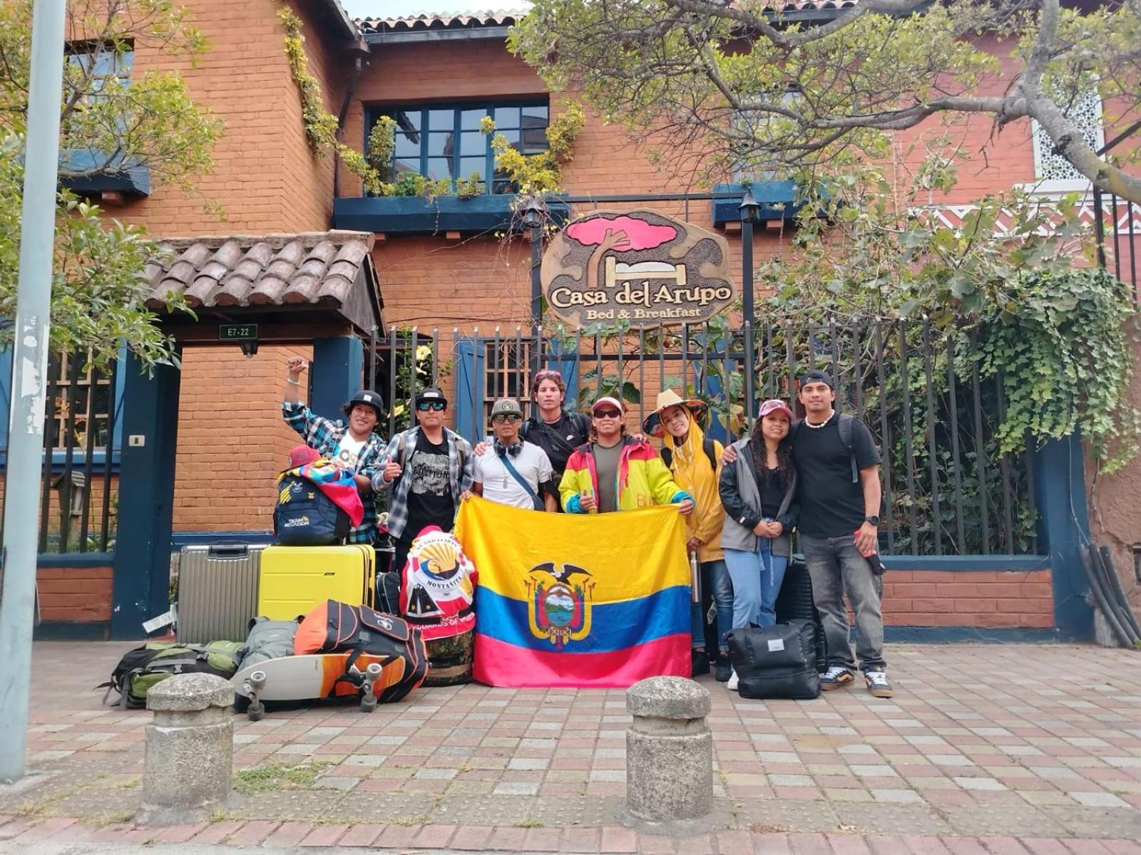 Casa Del Arupo Hostel Quito Exterior photo